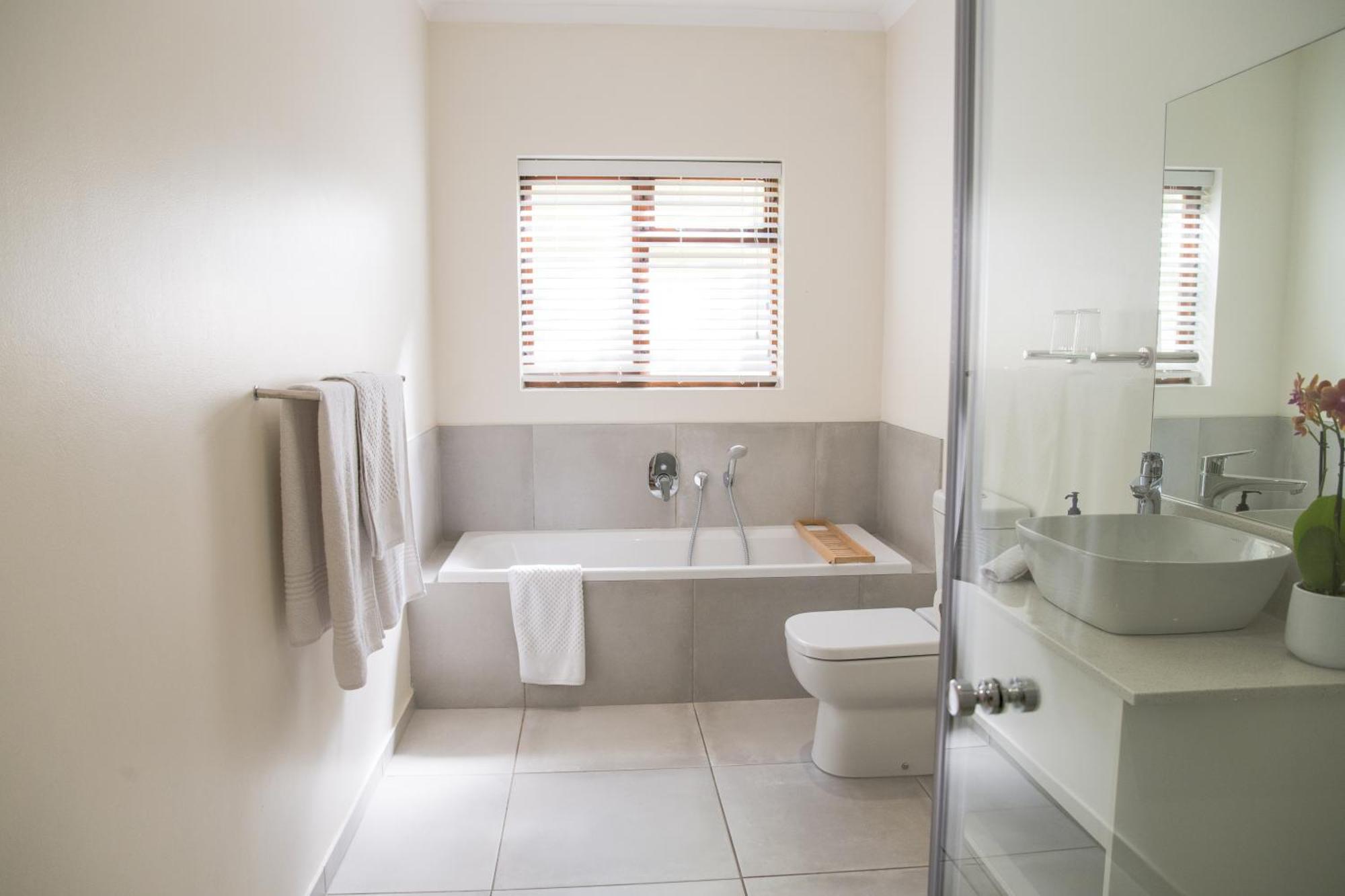 Penguino Guesthouse Hermanus Ngoại thất bức ảnh